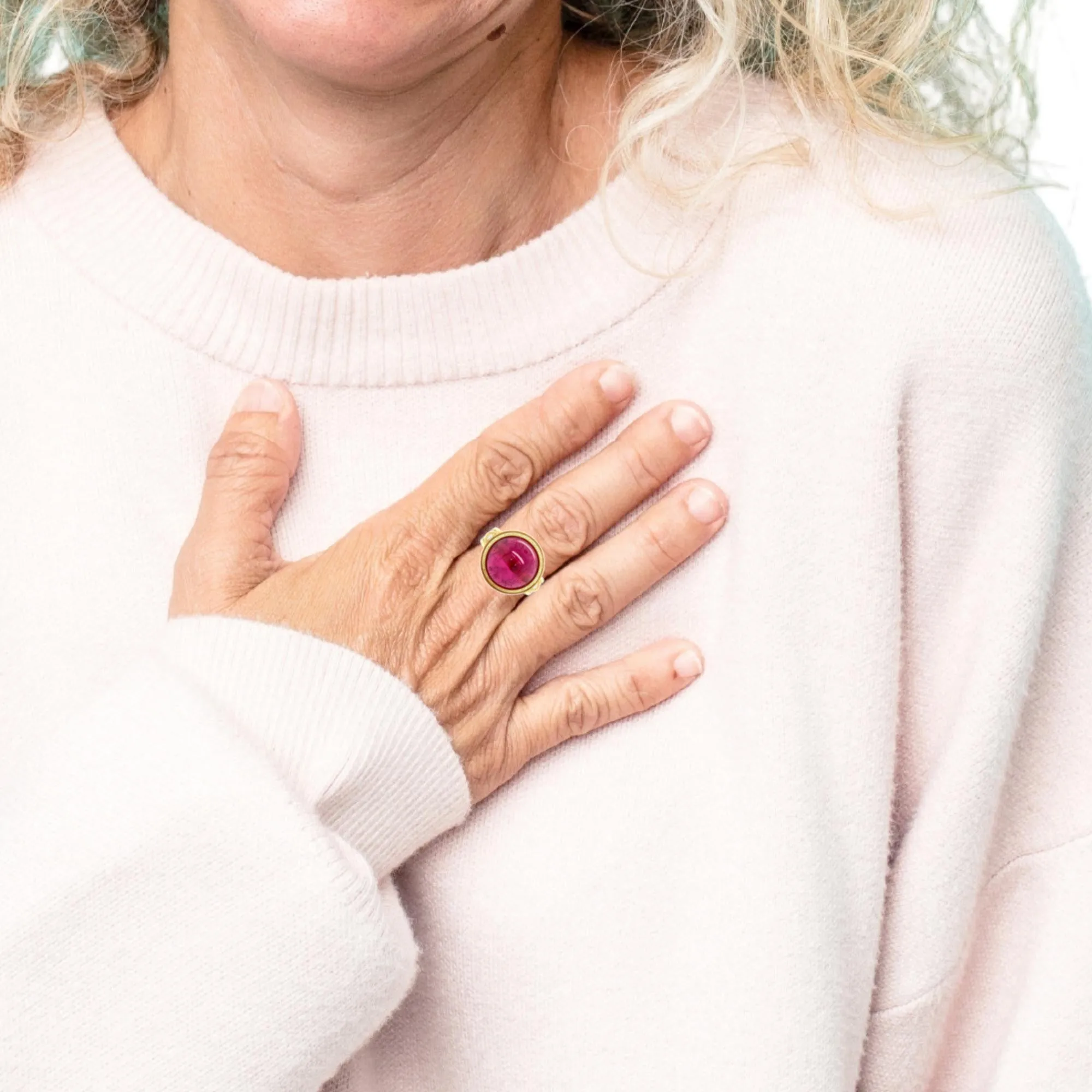 10.75 Carat Rubellite Tourmaline Cabochon Diamond Yellow Gold Engraved Band Ring
