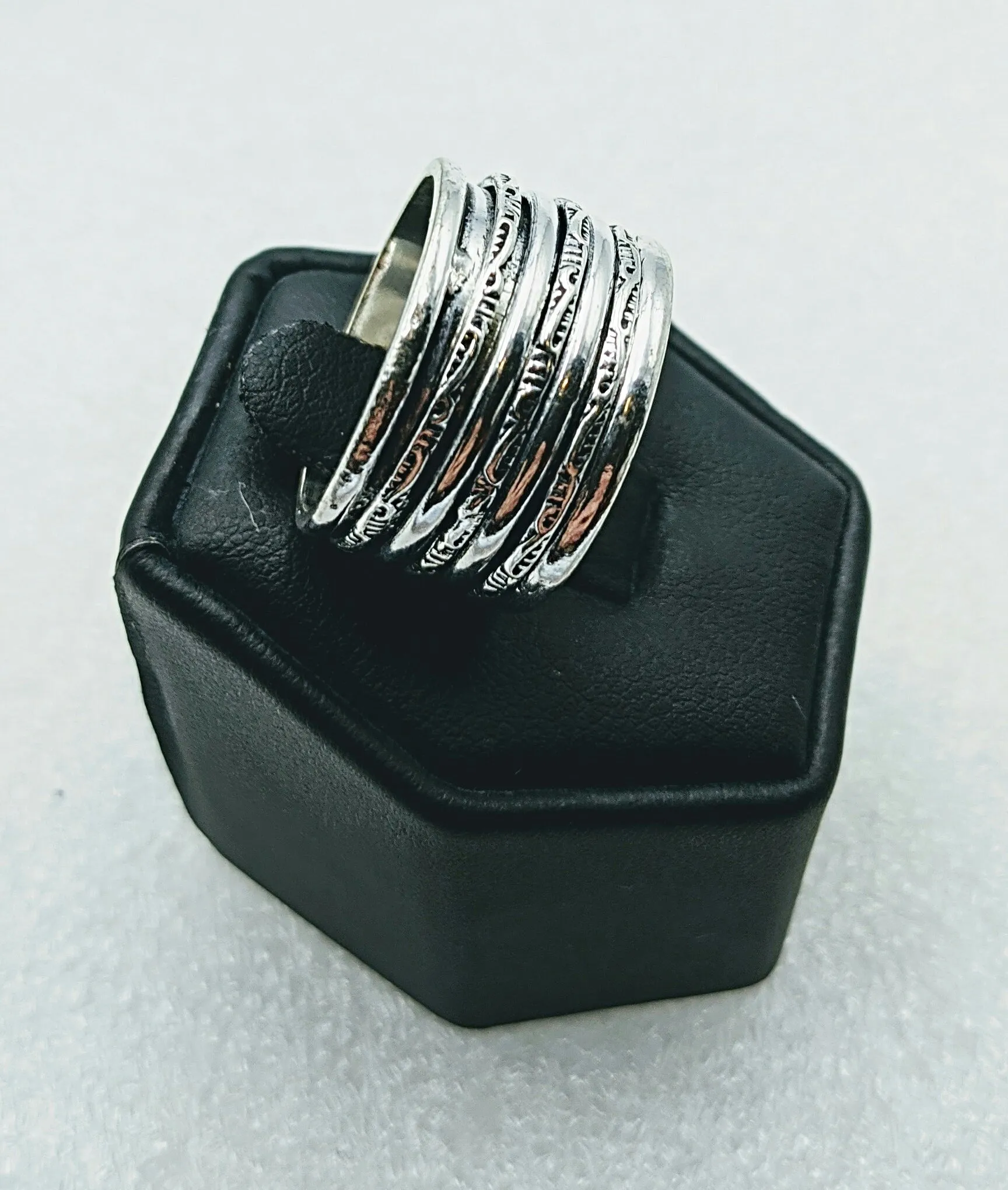 925 Sterling Silver, Spinner Ring,size 8.5 local pick up