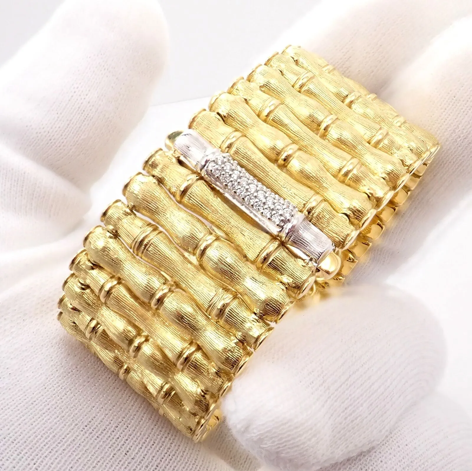 Authentic! Roberto Coin 18k Yellow Gold Diamond Large Wide Bamboo Bracelet