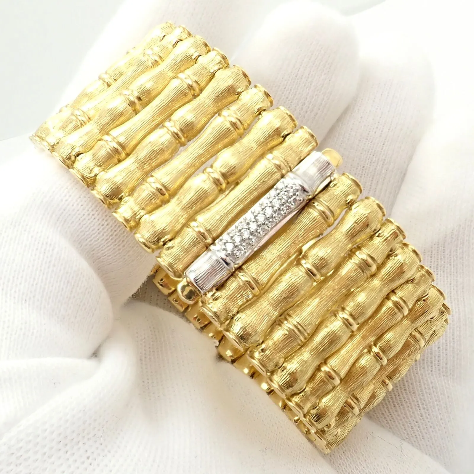 Authentic! Roberto Coin 18k Yellow Gold Diamond Large Wide Bamboo Bracelet