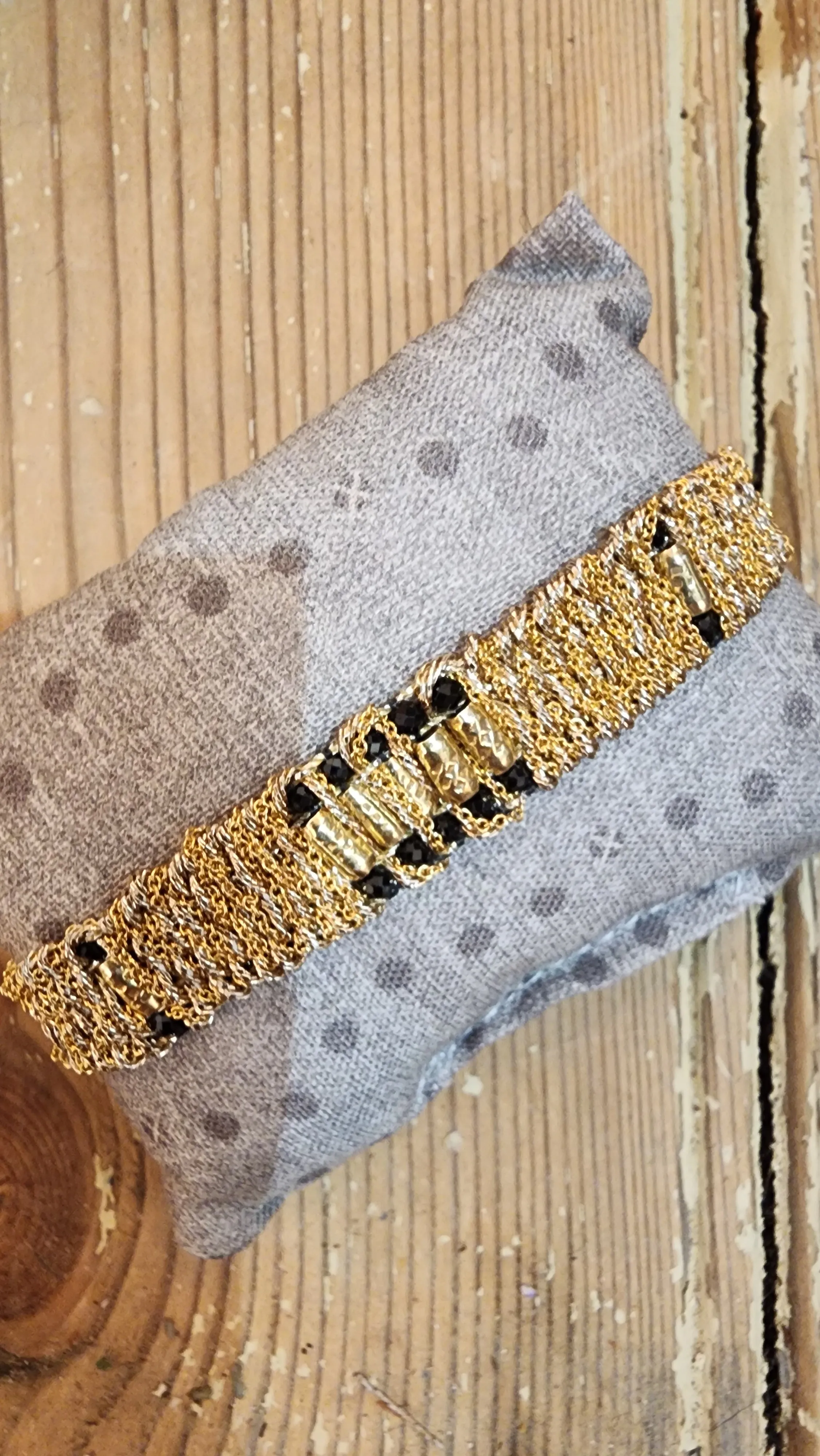 Hand loom gold plated bracelet - Dheli