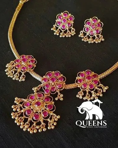 JAYAPRADHA GARNET NECKLACE