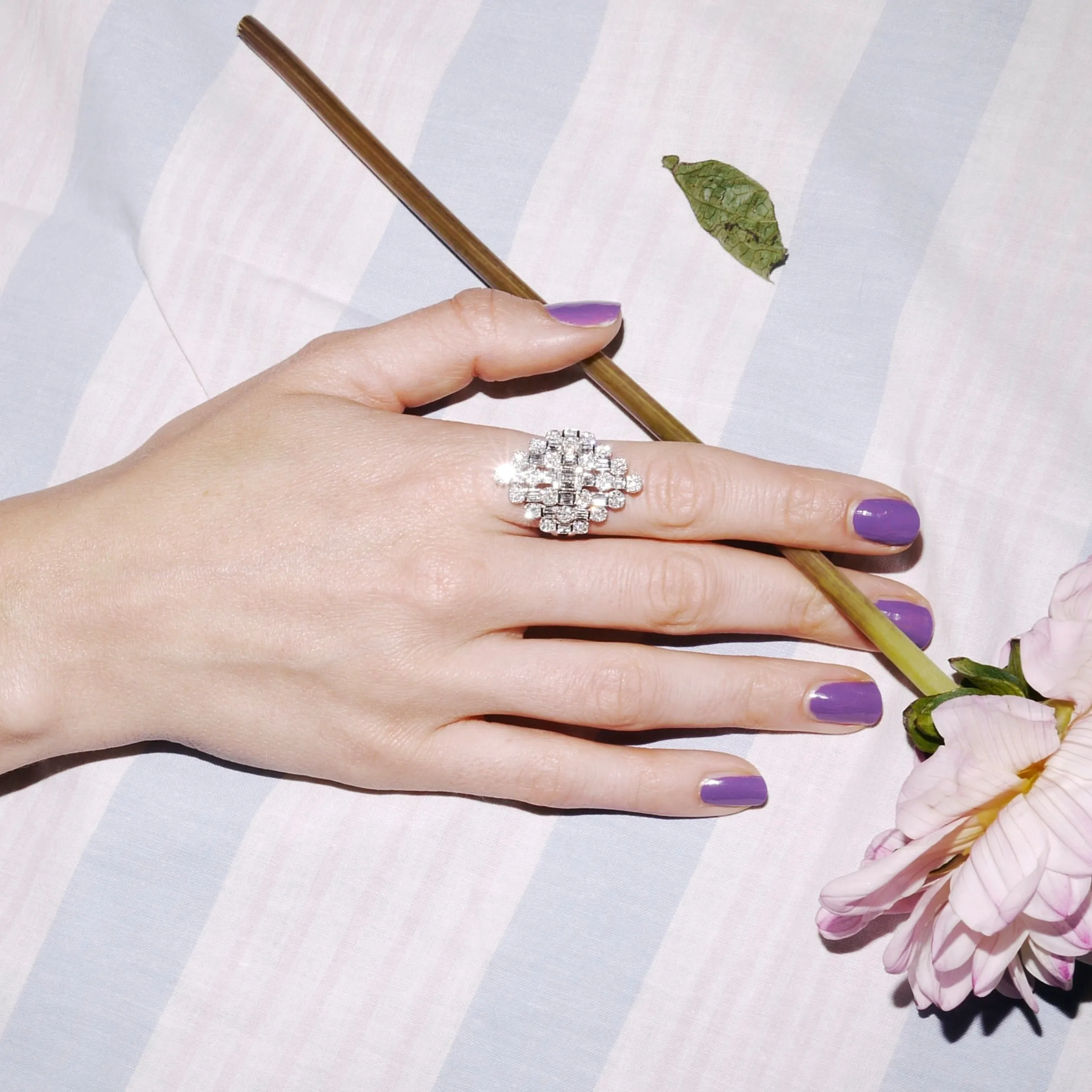Majestic Baguette Diamond Ring - Weißgold