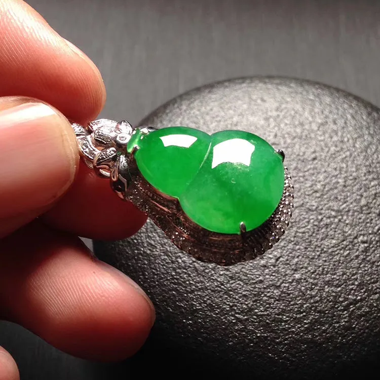 Natural Jade Pendant Jadeite Gold Pendant PT424