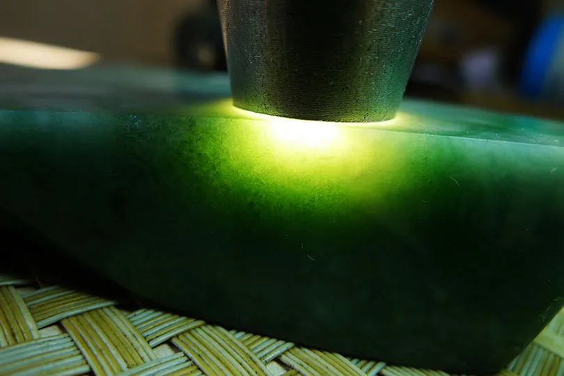 Natural Jade Rough Jadeite Raw (306g,12.9X6.5X2.4cm)