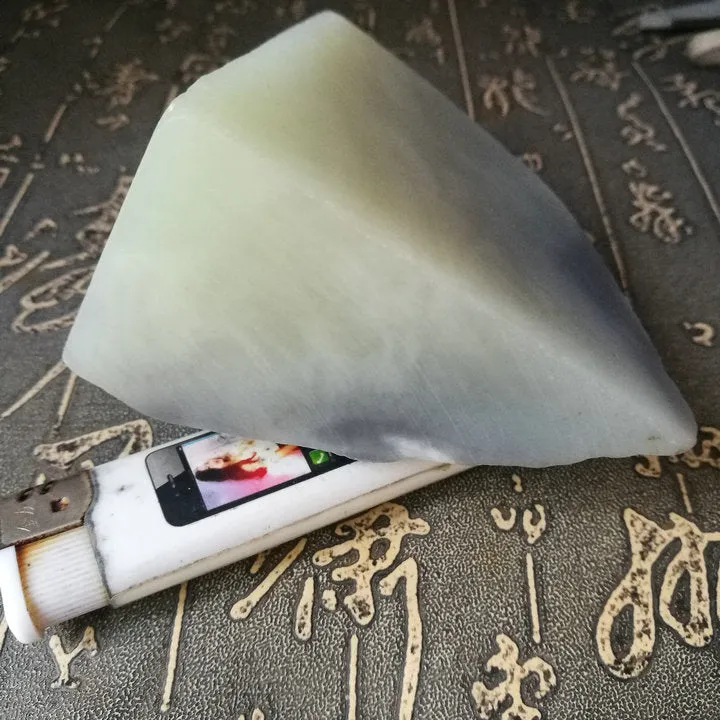Natural Kunlun Jade Rough Nephrite Raw (480g, 8X7X4cm)