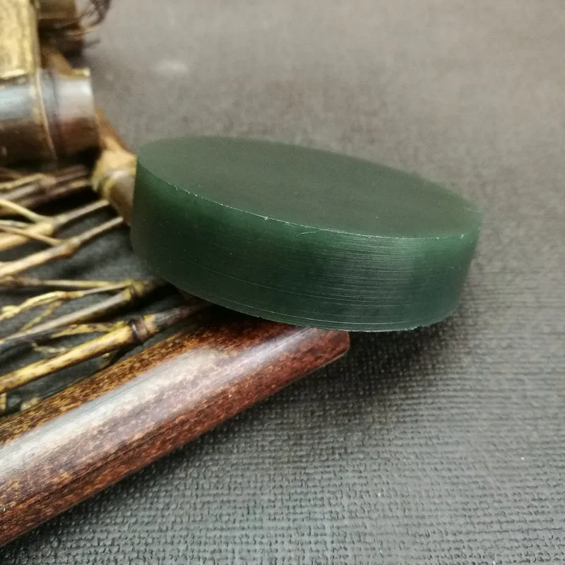 Natural Kunlun Jade Rough Nephrite Raw (97g,5.6X1.3cm)